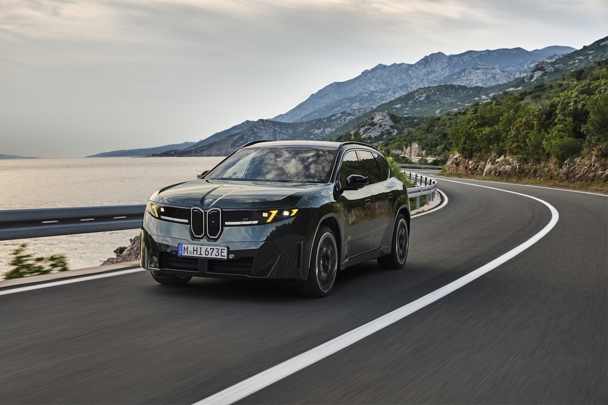 BMW iX3 M60 xDrive 2027: potenza, autonomia e tecnologia Neue Klasse BMW iX3 M60 xDrive 2027: potenza, autonomia e tecnologia Neue Klasse