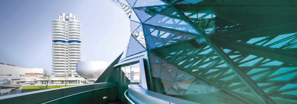 BMW cambia strategia: meno complessità, più margini e più AI BMW cambia strategia: meno complessità, più margini e più AI