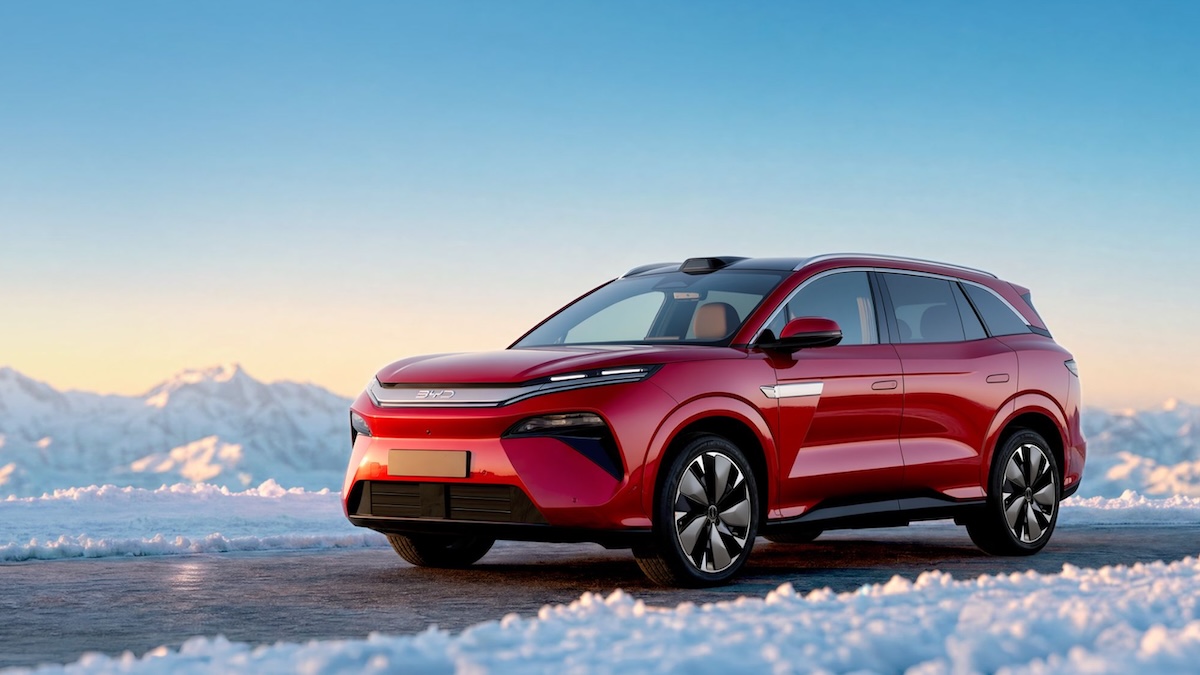Parigi 2026, BYD rilancia: ATTO 8, SHARK DMO e DOLPHIN SURF a 5 posti