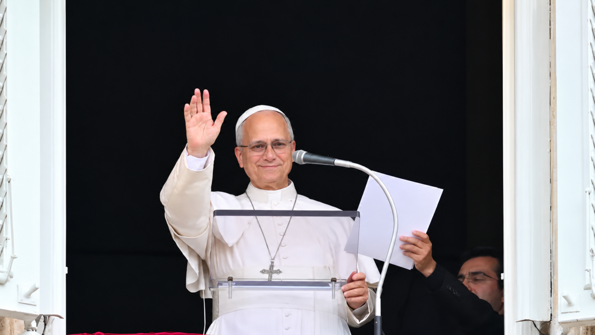 Papa Leone XIV torna alla finestra dopo l’operazione: applausi a San Pietro. «Riprenderò gradualmente le mie attività» Papa Leone XIV torna alla finestra dopo l’operazione: applausi a San Pietro. «Riprenderò gradualmente le mie attività»