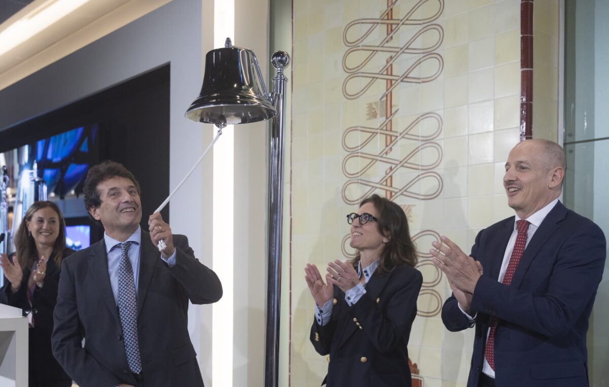 Autostrade per l’Italia, debutta sul MOT il primo bond da 750 milioni di euro Autostrade per l’Italia, debutta sul MOT il primo bond da 750 milioni di euro