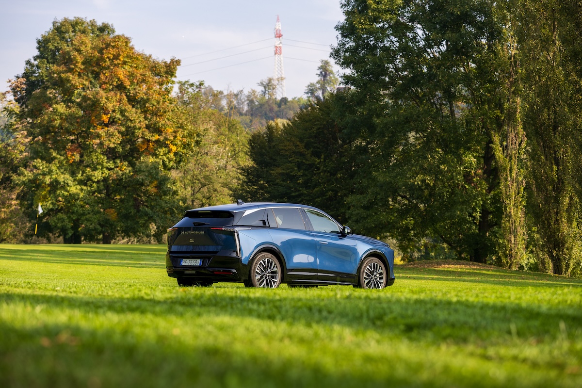 Nuova DS N°7, lusso e tecnologia: ecco come cambia il SUV premium francese Nuova DS N°7, lusso e tecnologia: ecco come cambia il SUV premium francese