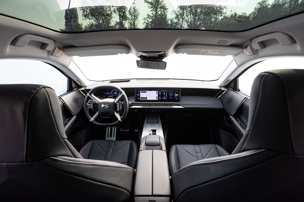 Nuova DS N°7, lusso e tecnologia: ecco come cambia il SUV premium francese Nuova DS N°7, lusso e tecnologia: ecco come cambia il SUV premium francese