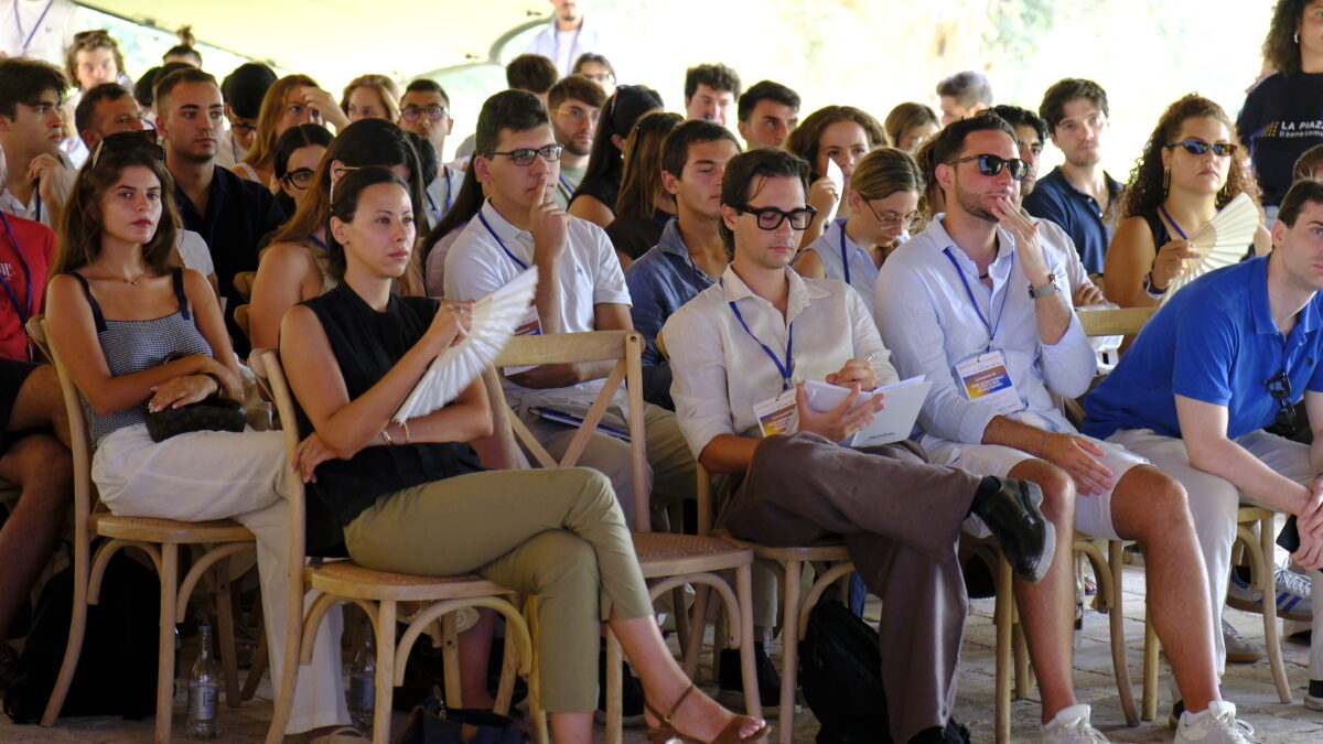 Manovra, cedolare secca all’1% per gli under 35: Gioventù Nazionale rivendica la proposta sugli affitti lanciata a La Piazza di Affaritaliani Manovra, cedolare secca all’1% per gli under 35: Gioventù Nazionale rivendica la proposta sugli affitti lanciata a La Piazza di Affaritaliani