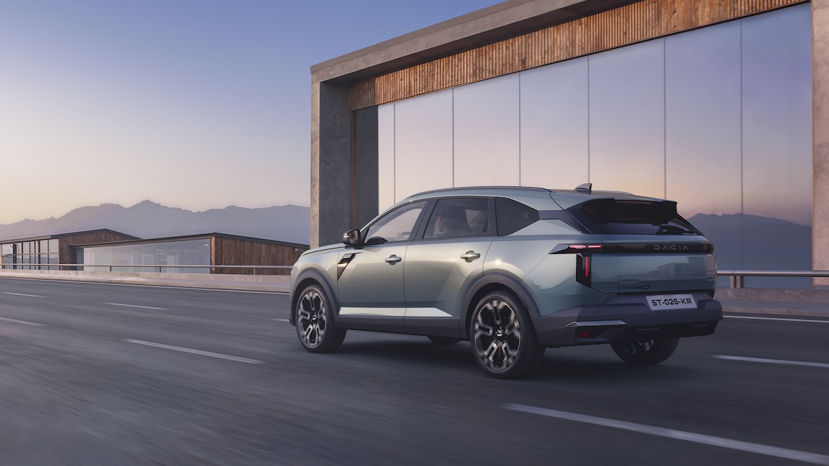 Nuova Dacia Striker ordinabile in Italia: ibrida, GPL e 4×4 Nuova Dacia Striker ordinabile in Italia: ibrida, GPL e 4×4