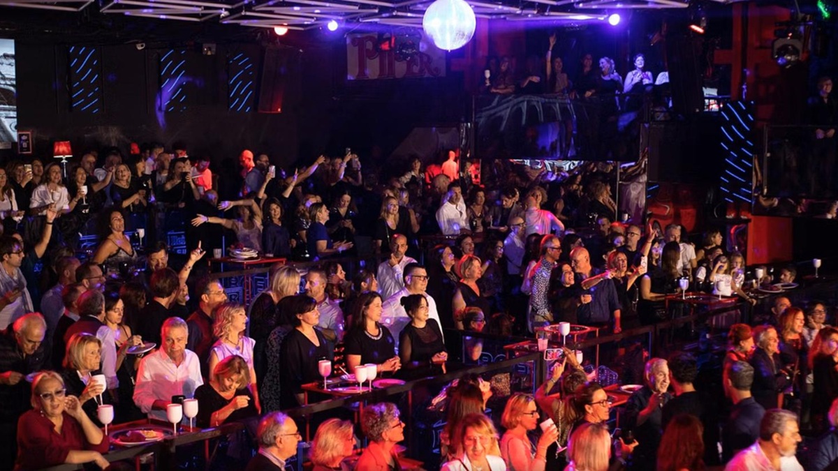 “Diversamente Giovane”: a Milano la festa degli over 35 con visite mediche gratuite in discoteca “Diversamente Giovane”: a Milano la festa degli over 35 con visite mediche gratuite in discoteca