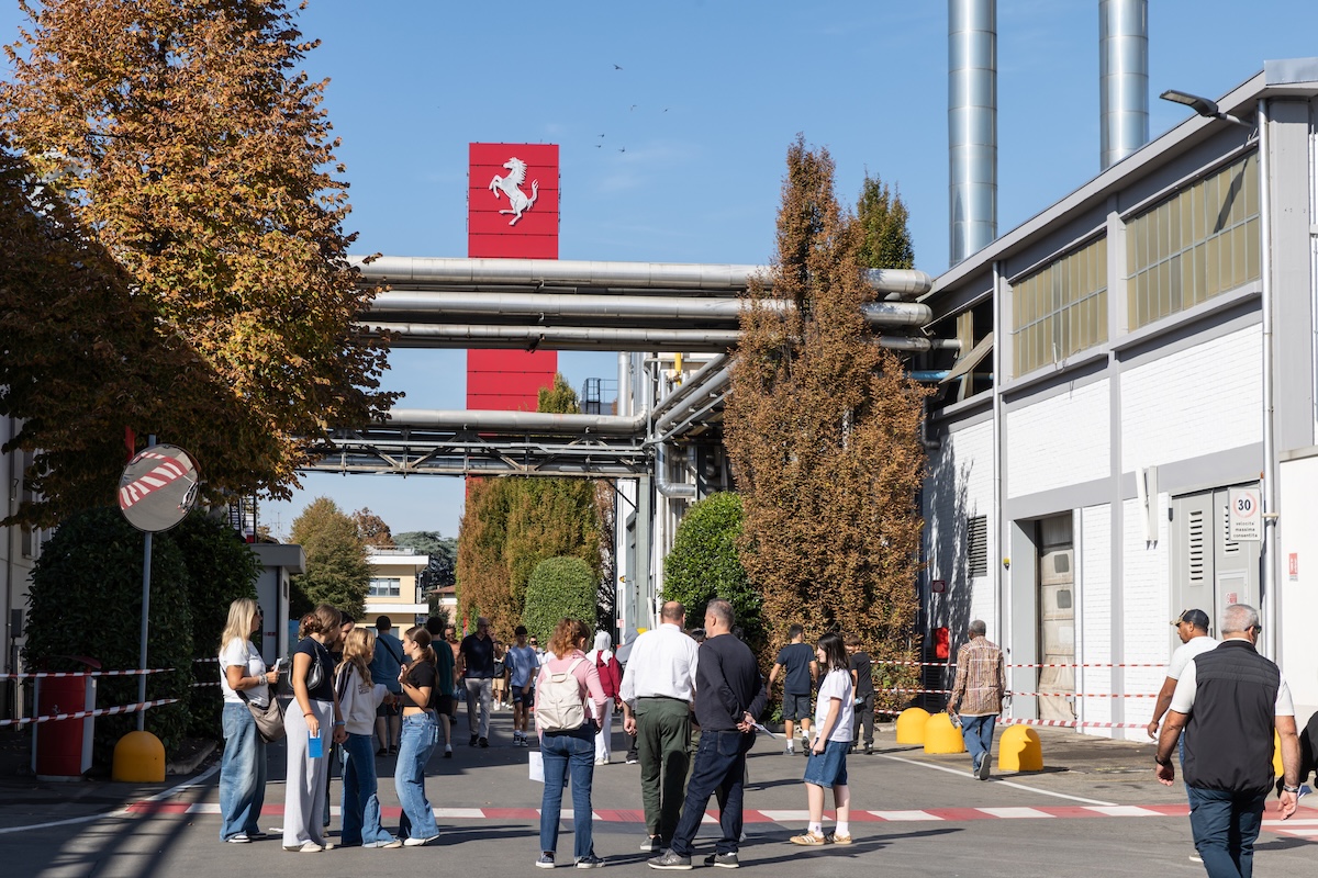 Ferrari apre Maranello agli studenti: oltre 30 scuole in sede Ferrari apre Maranello agli studenti: oltre 30 scuole in sede