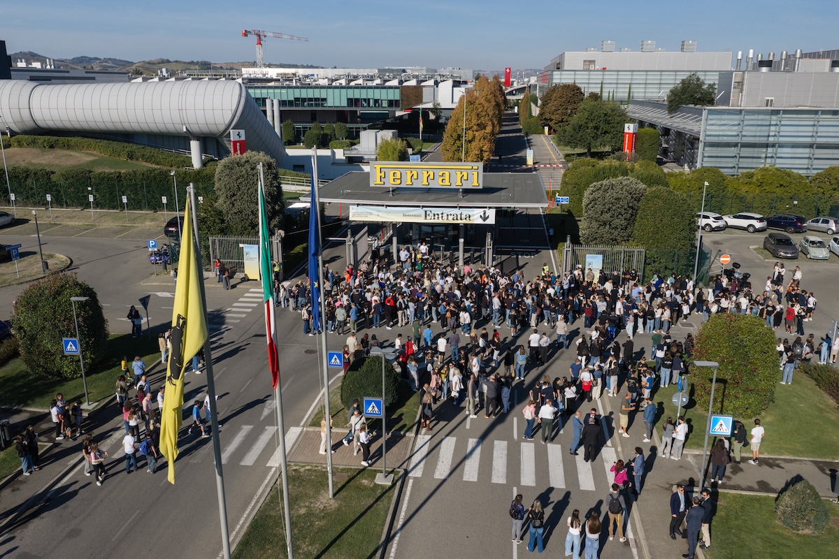 Ferrari apre Maranello agli studenti: oltre 30 scuole in sede Ferrari apre Maranello agli studenti: oltre 30 scuole in sede