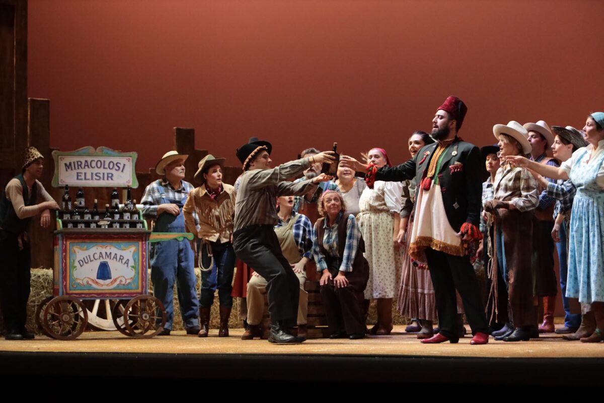 L’energia del belcanto conquista Ancona: un brillante “Elisir d’amore” apre la Stagione Lirica delle Muse L’energia del belcanto conquista Ancona: un brillante “Elisir d’amore” apre la Stagione Lirica delle Muse