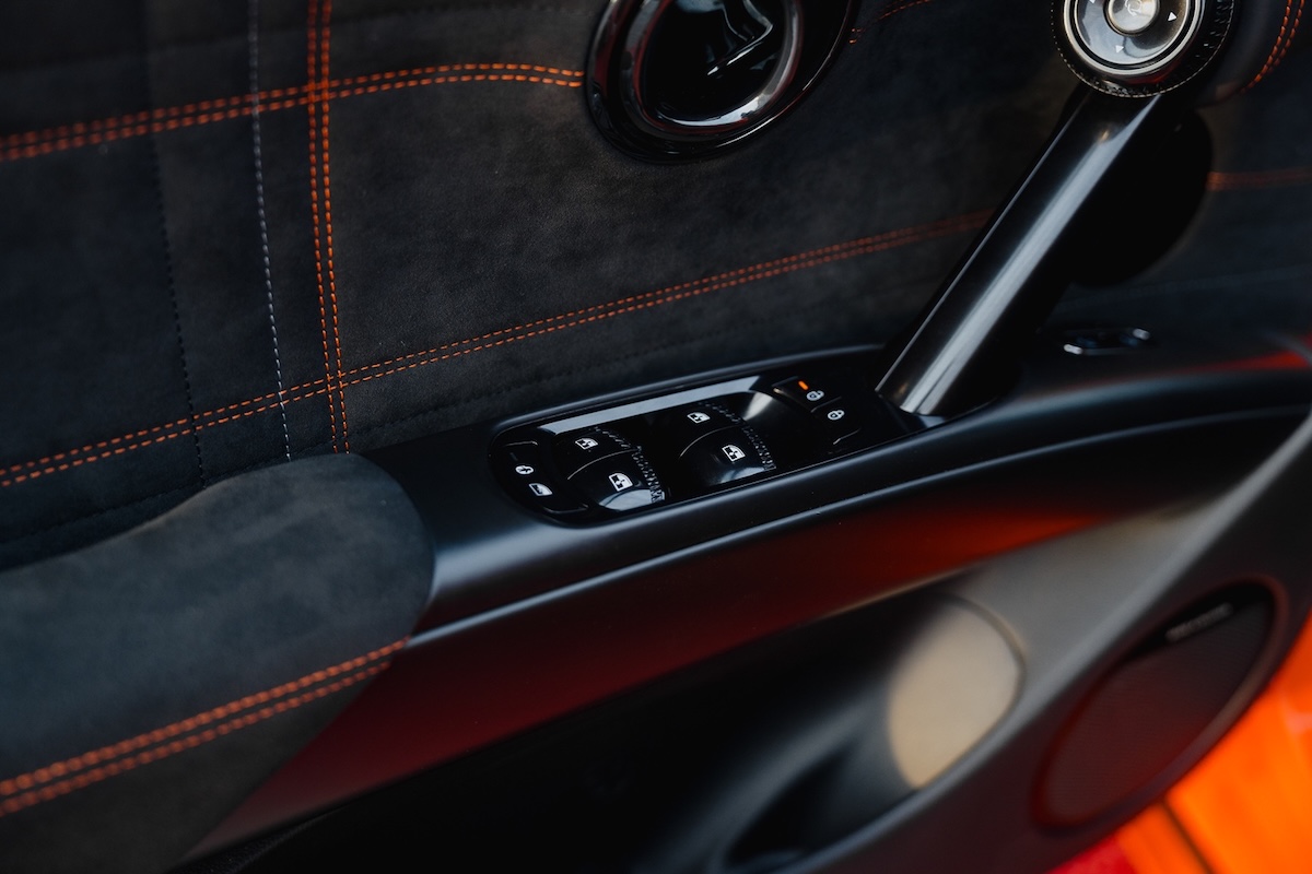 Genesis GV60 Magma ordinabile in Italia: prezzi e caratteristiche Genesis GV60 Magma ordinabile in Italia: prezzi e caratteristiche