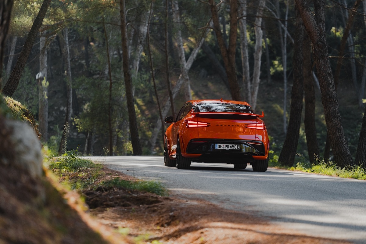 Genesis GV60 Magma ordinabile in Italia: prezzi e caratteristiche Genesis GV60 Magma ordinabile in Italia: prezzi e caratteristiche