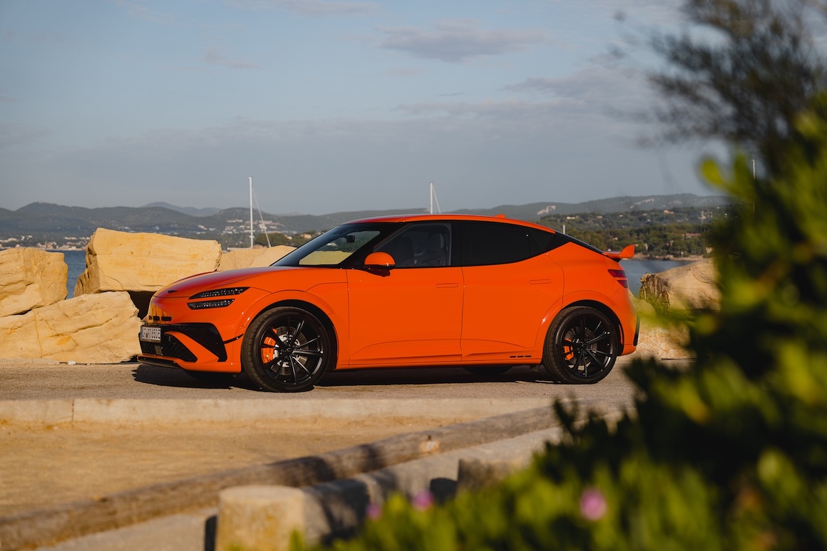 Genesis GV60 Magma ordinabile in Italia: prezzi e caratteristiche Genesis GV60 Magma ordinabile in Italia: prezzi e caratteristiche