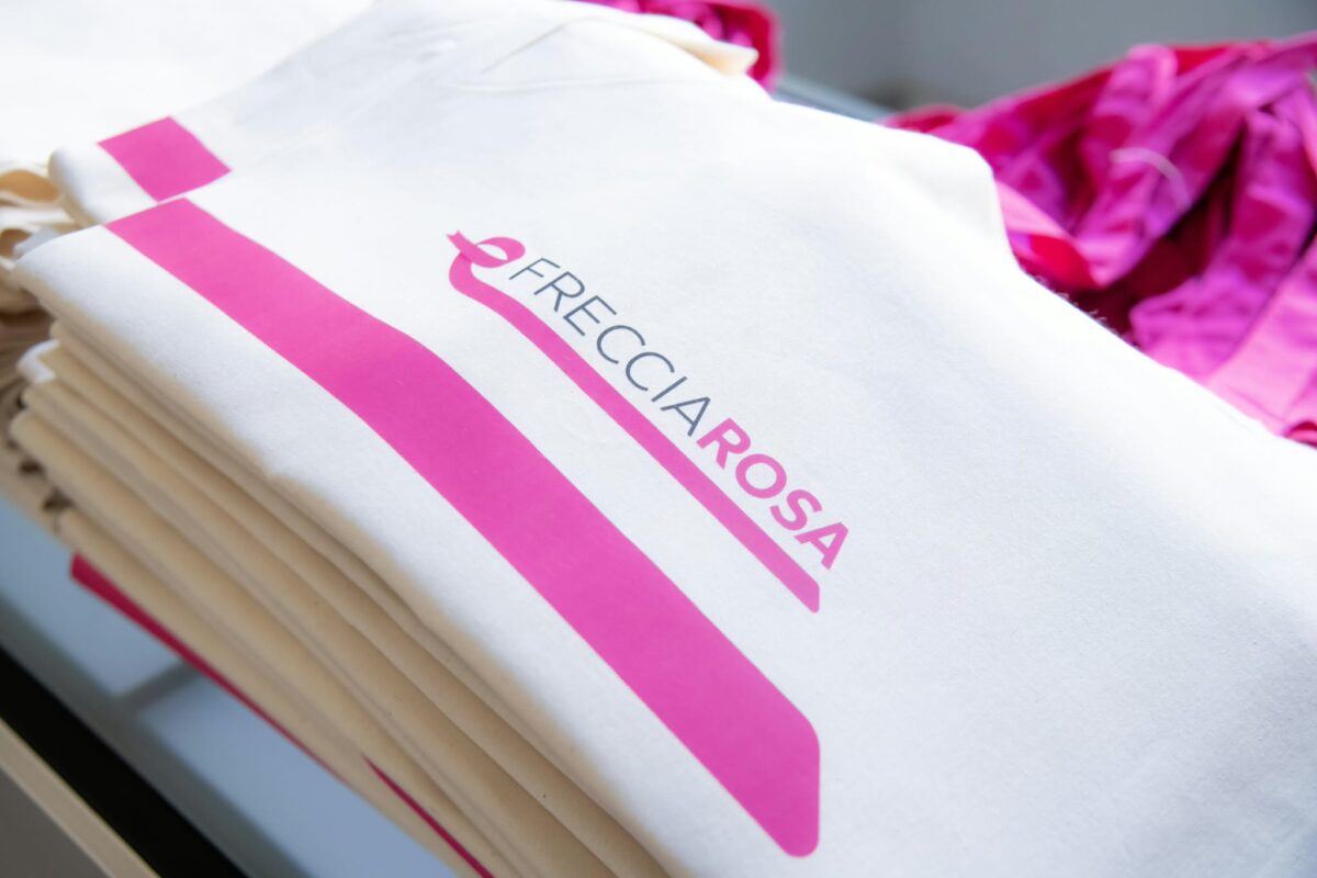Frecciarosa, Gruppo FS e Fondazione Incontradonna insieme per la lotta al cancro al seno Frecciarosa, Gruppo FS e Fondazione Incontradonna insieme per la lotta al cancro al seno