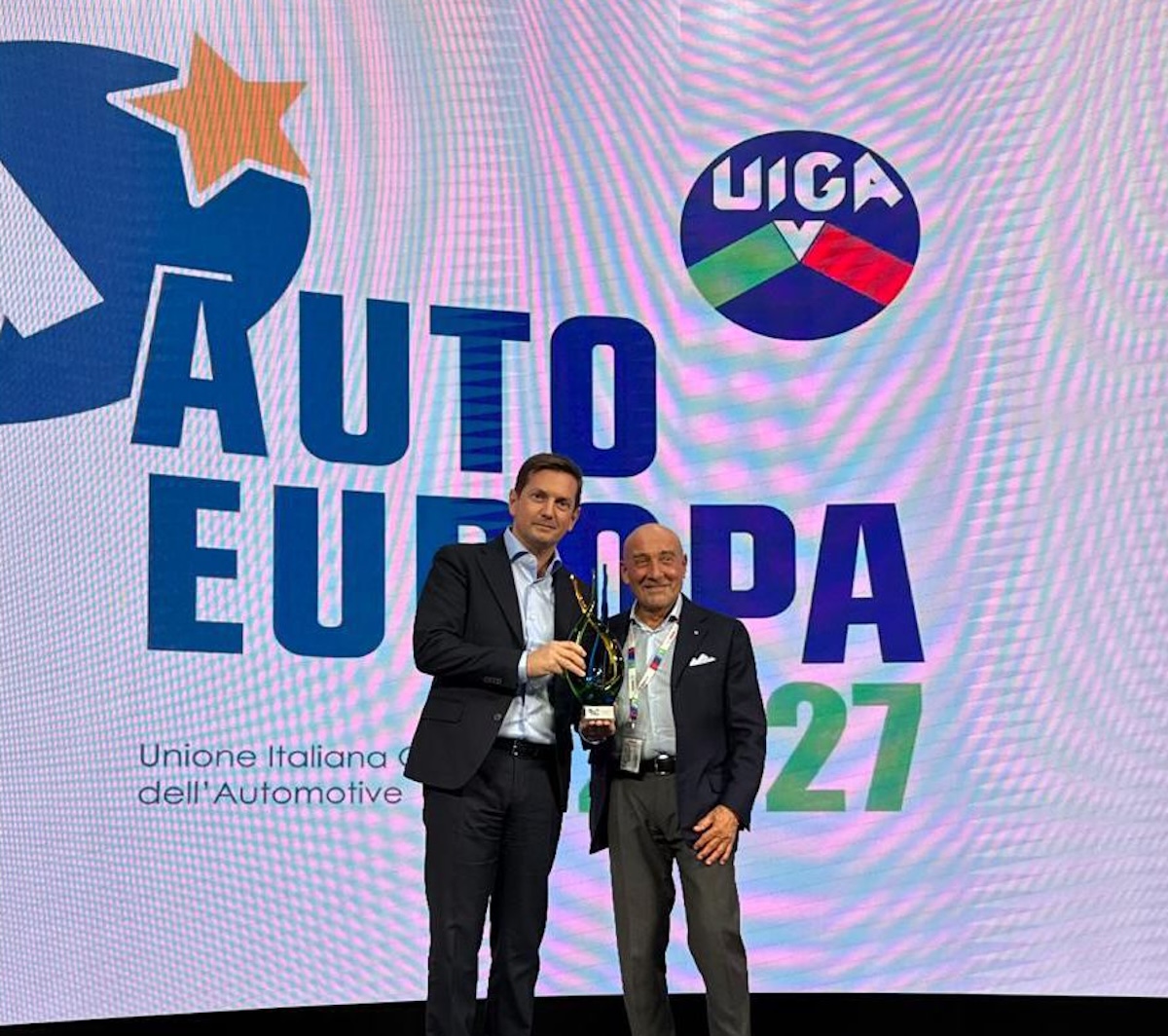 Hyundai IONIQ 3 vince il Premio Opinion Leader di Auto Europa 2027 Hyundai IONIQ 3 vince il Premio Opinion Leader di Auto Europa 2027
