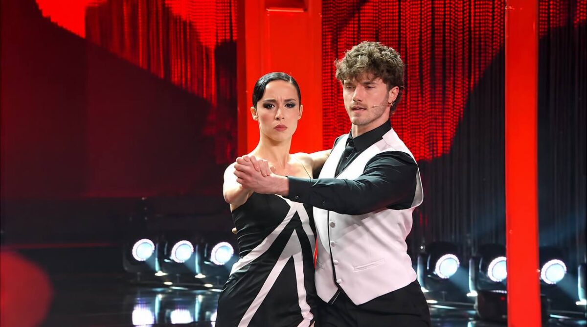 Ballando con le Stelle, Alessandro Matri e Giada Lini brillano nella quarta puntata. Arriva la prima eliminazione Ballando con le Stelle, Alessandro Matri e Giada Lini brillano nella quarta puntata. Arriva la prima eliminazione