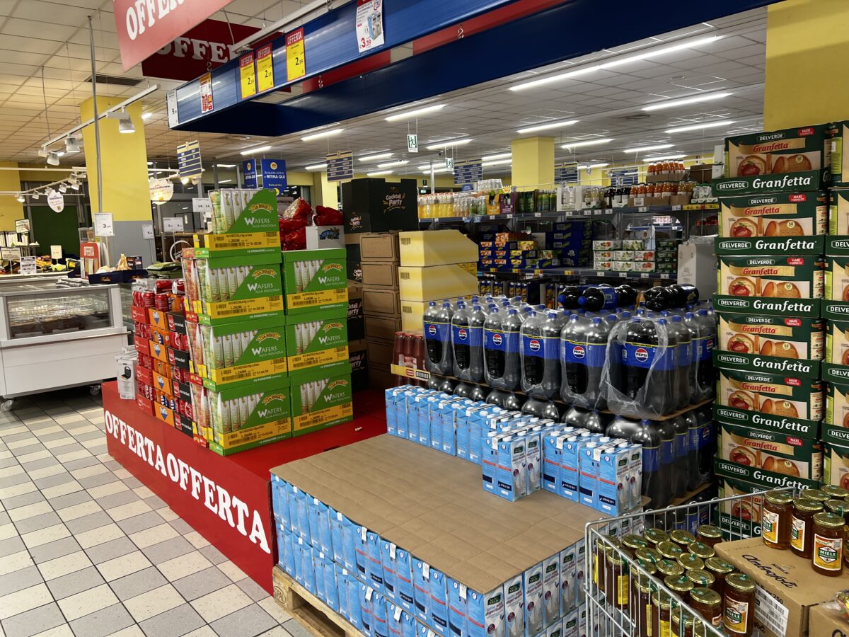 Il Sud fa rumore, ma chi lo ascolta? Tir fermi e scaffali ancora vuoti: le voci e le immagini dai supermercati. Il racconto da Potenza