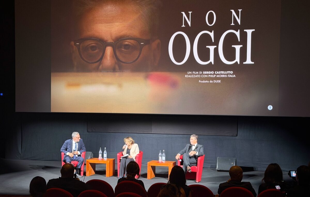 PMI alla Festa del Cinema di Roma con Castellitto: “Non Oggi”, la sfida di un’Italia senza sigarette entro il 2035 PMI alla Festa del Cinema di Roma con Castellitto: “Non Oggi”, la sfida di un’Italia senza sigarette entro il 2035