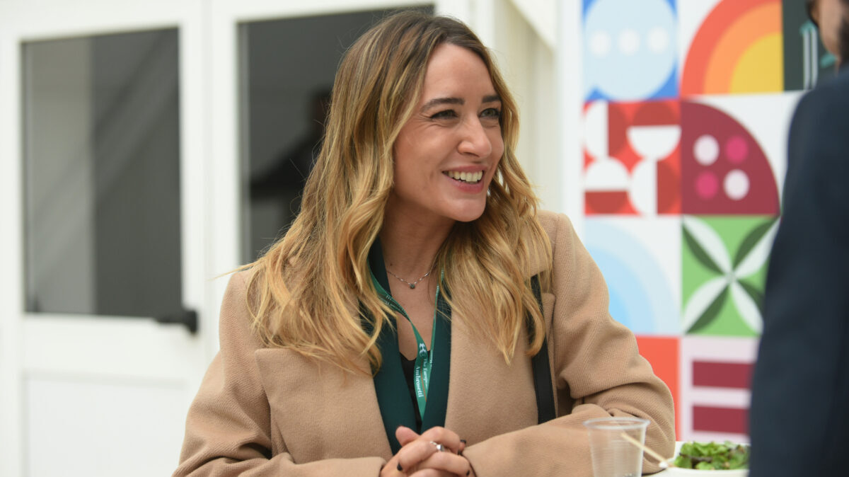 Simest, il 40% dei manager è donna e oltre un terzo ha meno di 40 anni. Calise: “La giovane età non sia una sala d’attesa” Simest, il 40% dei manager è donna e oltre un terzo ha meno di 40 anni. Calise: “La giovane età non sia una sala d’attesa”