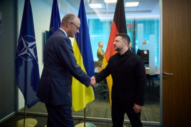 Merz oggi a sorpresa a Kiev, attesi nuovi aiuti militari all’Ucraina: “Fermare la Russia, o colpirà anche noi”