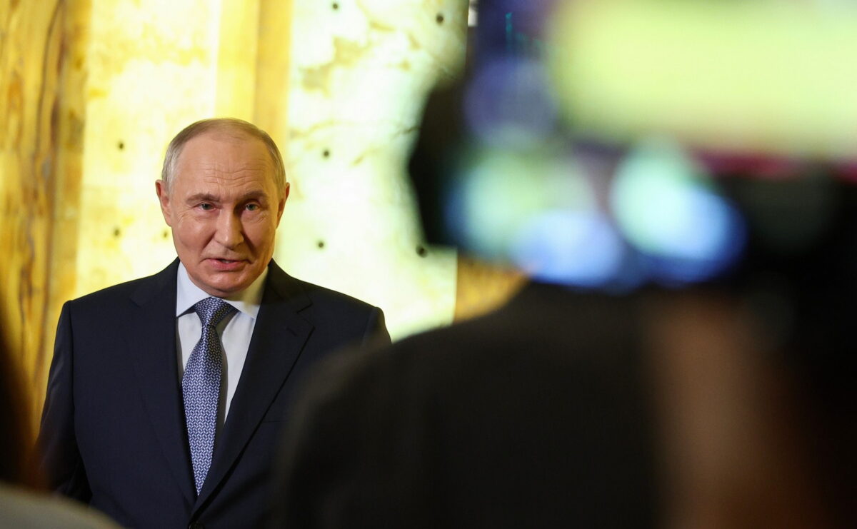 Telefonata Putin-Trump: “Comprensione su proposte Usa per la de-escalation”. Kiev al buio dopo attacchi russi Telefonata Putin-Trump: “Comprensione su proposte Usa per la de-escalation”. Kiev al buio dopo attacchi russi