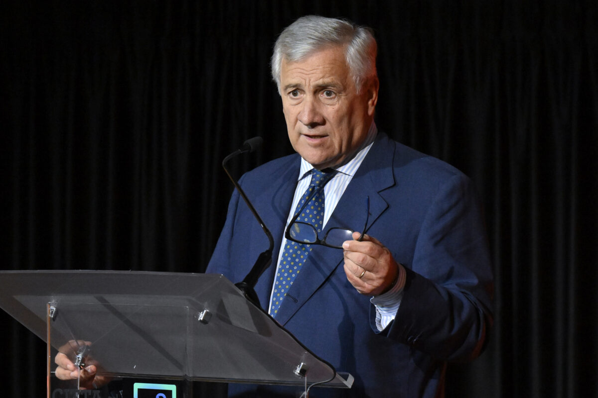 Elezioni 2027, Forza Italia dà il via libera alla campagna elettorale ma con qualche gaffe e assenza (di peso) Elezioni 2027, Forza Italia dà il via libera alla campagna elettorale ma con qualche gaffe e assenza (di peso)