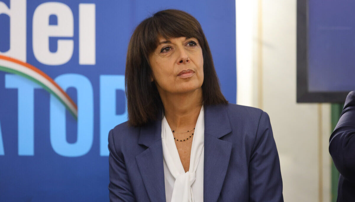 Angelilli verso il Campidoglio: la candidatura a sindaco di Roma sarebbe ormai certa. Retroscena