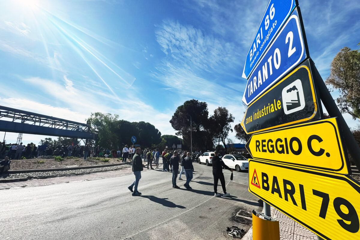 Ex Ilva, la Cassazione si riserva sullo stop all’area a caldo. Al ministero si tratta sui 8.622 lavoratori in cassa integrazione Ex Ilva, la Cassazione si riserva sullo stop all’area a caldo. Al ministero si tratta sui 8.622 lavoratori in cassa integrazione