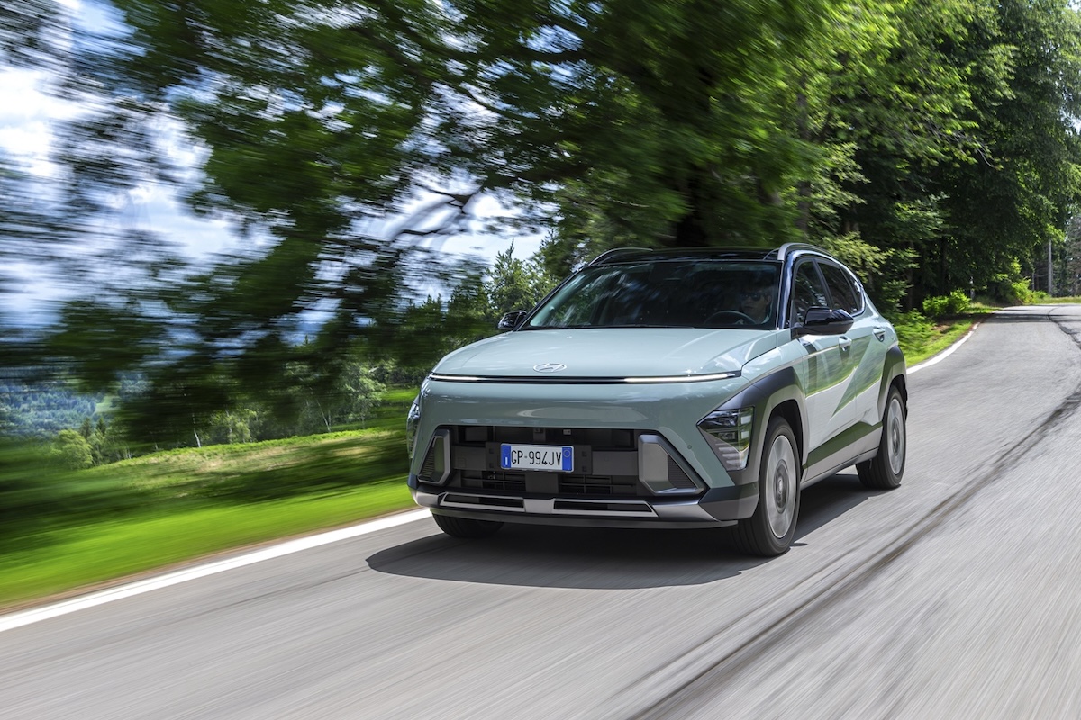 Hyundai KONA, dal benzina all’elettrico: storia di un successo Hyundai KONA, dal benzina all’elettrico: storia di un successo