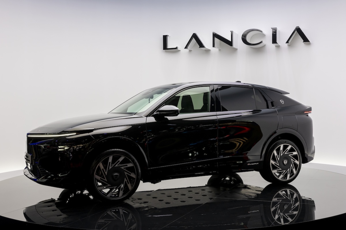 Lancia rilancia da Parigi: nuova Gamma, Ypsilon HF e ritorno vincente nei rally Lancia rilancia da Parigi: nuova Gamma, Ypsilon HF e ritorno vincente nei rally