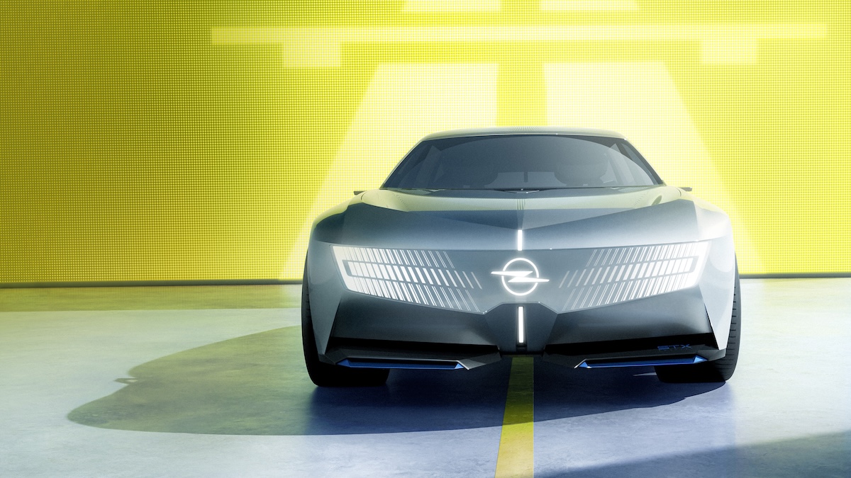 Parigi 2026, Opel STX Concept anticipa il design delle prossime auto Parigi 2026, Opel STX Concept anticipa il design delle prossime auto