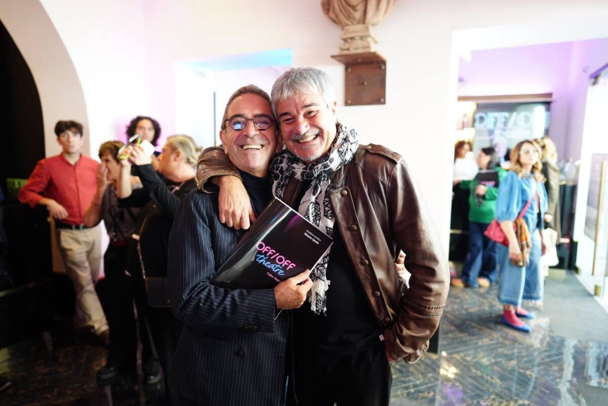 Off/Off Theatre, la nuova stagione: 30 spettacoli tra grandi protagonisti, cinema, nuove generazioni e intelligenza artificiale Off/Off Theatre, la nuova stagione: 30 spettacoli tra grandi protagonisti, cinema, nuove generazioni e intelligenza artificiale