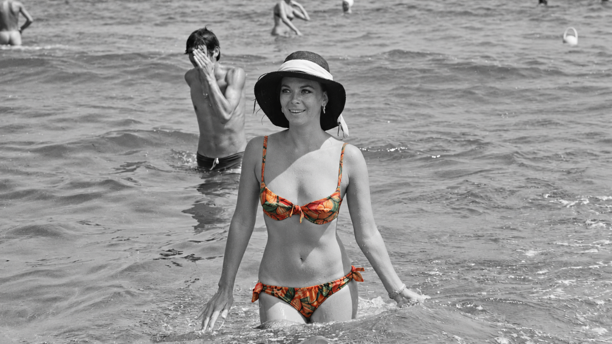 Bikini, 80 anni di scandali: da Parigi a Fregene, la rivoluzione in due pezzi