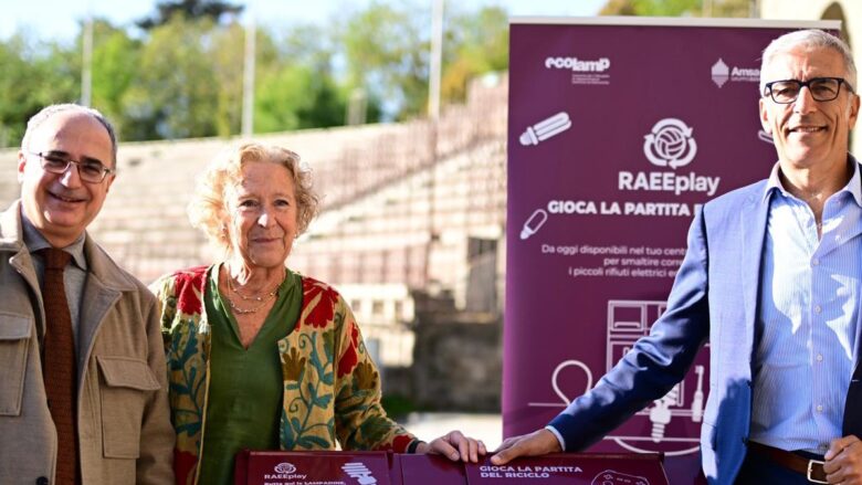 A Milano da oggi i piccoli RAEE si raccolgono nei centri sportivi della città con Amsa. VIDEO
