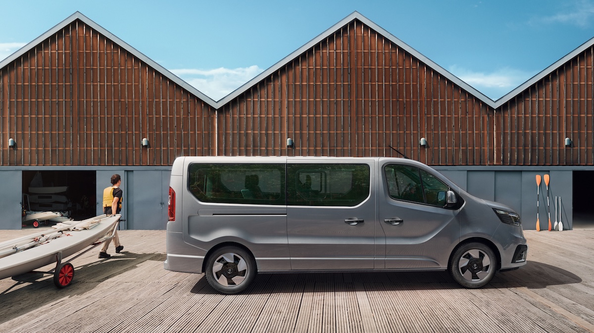 Renault Trafic si aggiorna: più comfort, sicurezza e tecnologia a bordo Renault Trafic si aggiorna: più comfort, sicurezza e tecnologia a bordo