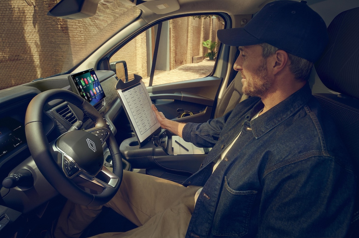 Renault Trafic si aggiorna: più comfort, sicurezza e tecnologia a bordo Renault Trafic si aggiorna: più comfort, sicurezza e tecnologia a bordo