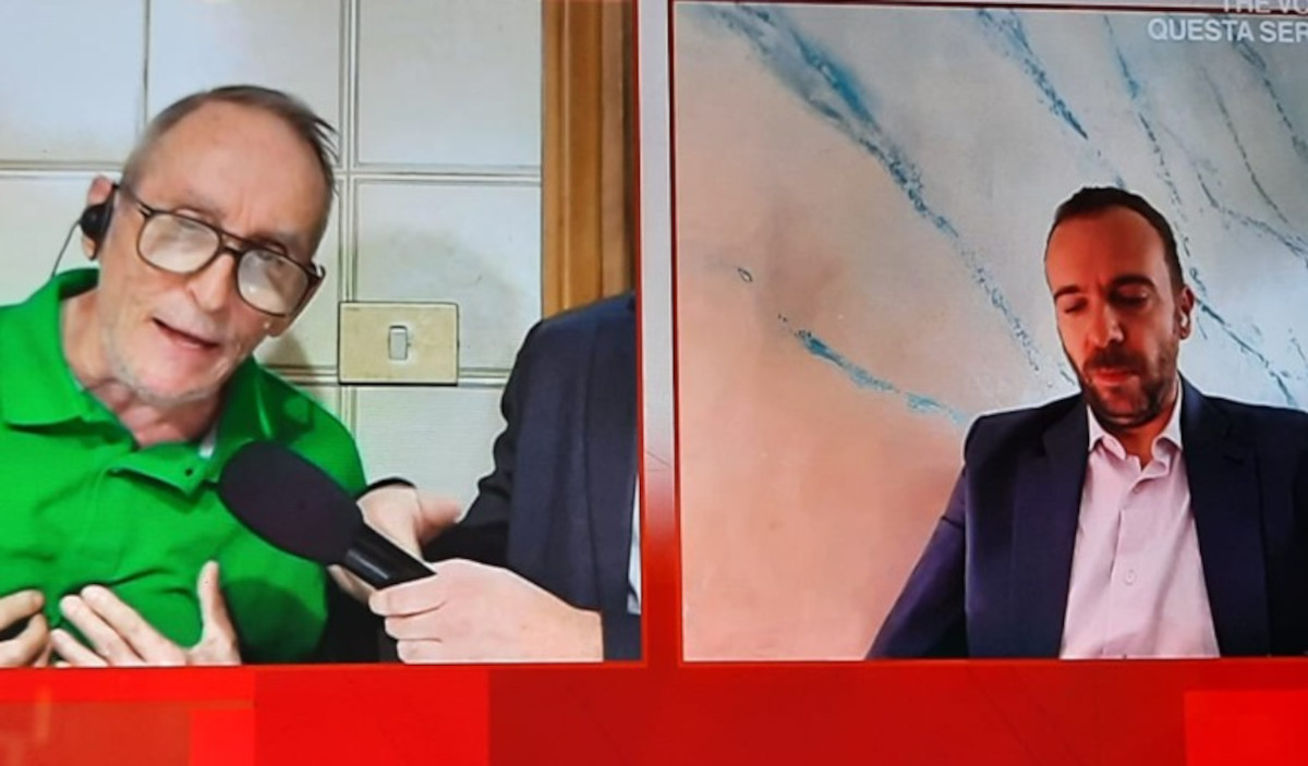 Casa occupata trasformata in un b&b, la protesta del signor Mario. Il direttore Marco Scotti a Storie Italiane: “Cerchi di fare del bene e ti si ritorce contro” Casa occupata trasformata in un b&b, la protesta del signor Mario. Il direttore Marco Scotti a Storie Italiane: “Cerchi di fare del bene e ti si ritorce contro”