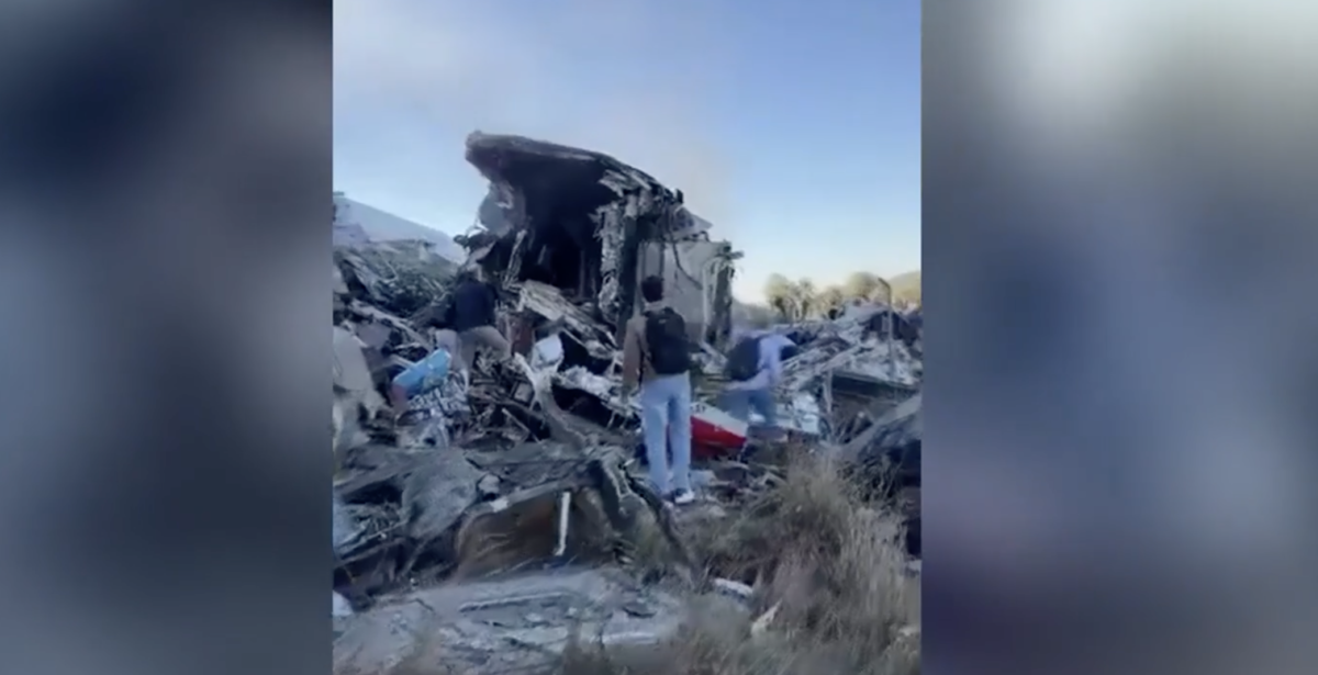 Scontro fra treni in Spagna: un passeggero filma i vagoni distrutti – VIDEO Scontro fra treni in Spagna: un passeggero filma i vagoni distrutti – VIDEO