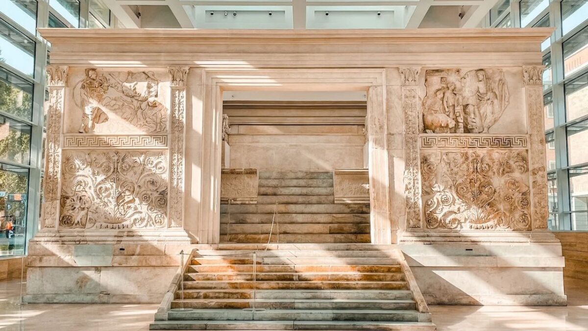 Roma all’asta? I signori del mattone si riuniscono all’Ara Pacis. I cittadini come reagiranno? Roma all’asta? I signori del mattone si riuniscono all’Ara Pacis. I cittadini come reagiranno?