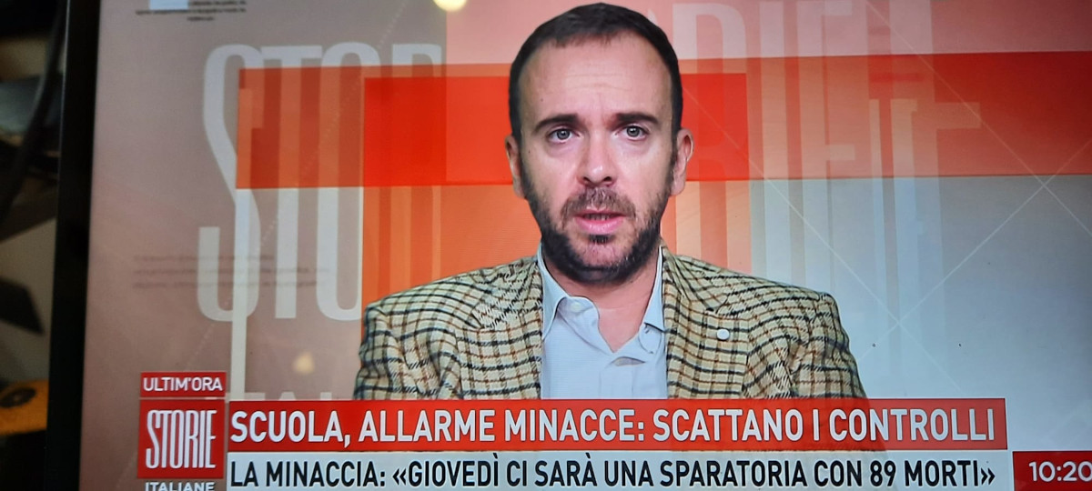 Scuola, allarme minacce ai professori. Il direttore Marco Scotti a Storie Italiane: “C’è un disegno preciso, rendere le classi luoghi insicuri” Scuola, allarme minacce ai professori. Il direttore Marco Scotti a Storie Italiane: “C’è un disegno preciso, rendere le classi luoghi insicuri”
