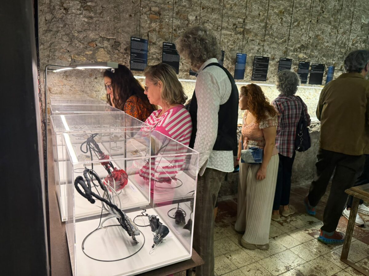 Aperitivi informali e atmosfere vintage, nel quartiere Monti lo spritz si fa dopo il vernissage Aperitivi informali e atmosfere vintage, nel quartiere Monti lo spritz si fa dopo il vernissage