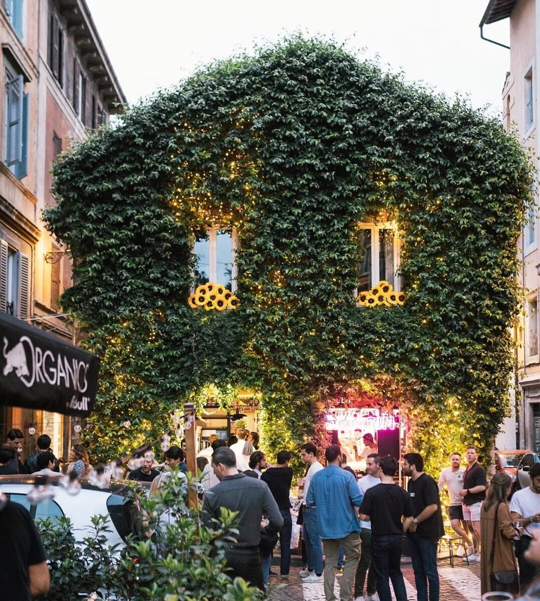 Aperitivi informali e atmosfere vintage, nel quartiere Monti lo spritz si fa dopo il vernissage Aperitivi informali e atmosfere vintage, nel quartiere Monti lo spritz si fa dopo il vernissage