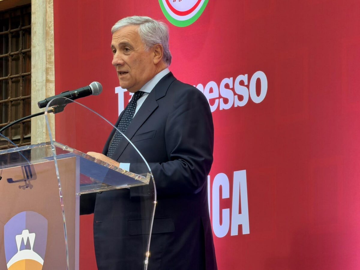 La carica dei 60 under 30, premio per militanti, amministratori e comunicatori. Lobuono: “Qui, campo larghissimo” – PHOTO GALLERY e VIDEO