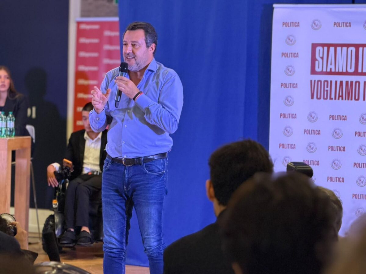 La carica dei 60 under 30, premio per militanti, amministratori e comunicatori. Lobuono: “Qui, campo larghissimo” – PHOTO GALLERY e VIDEO