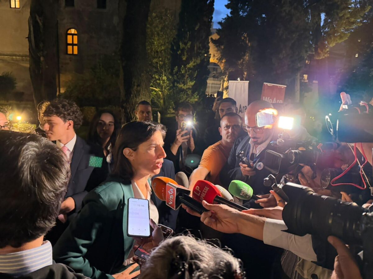 La carica dei 60 under 30, premio per militanti, amministratori e comunicatori. Lobuono: “Qui, campo larghissimo” – PHOTO GALLERY e VIDEO