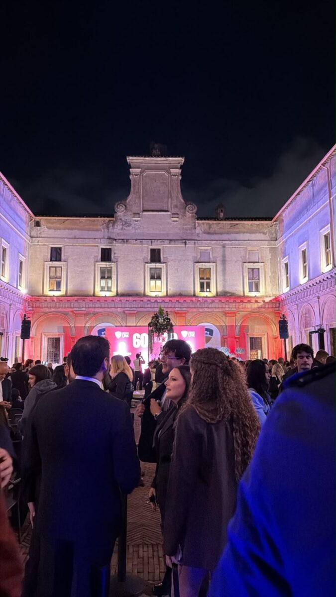 La carica dei 60 under 30, premio per militanti, amministratori e comunicatori. Lobuono: “Qui, campo larghissimo” – PHOTO GALLERY e VIDEO