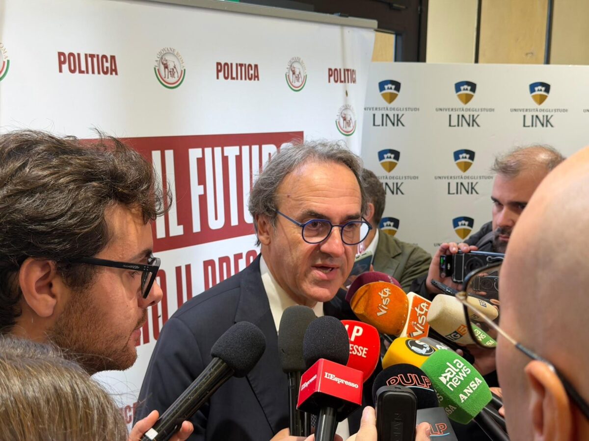 La carica dei 60 under 30, premio per militanti, amministratori e comunicatori. Lobuono: “Qui, campo larghissimo” – PHOTO GALLERY e VIDEO