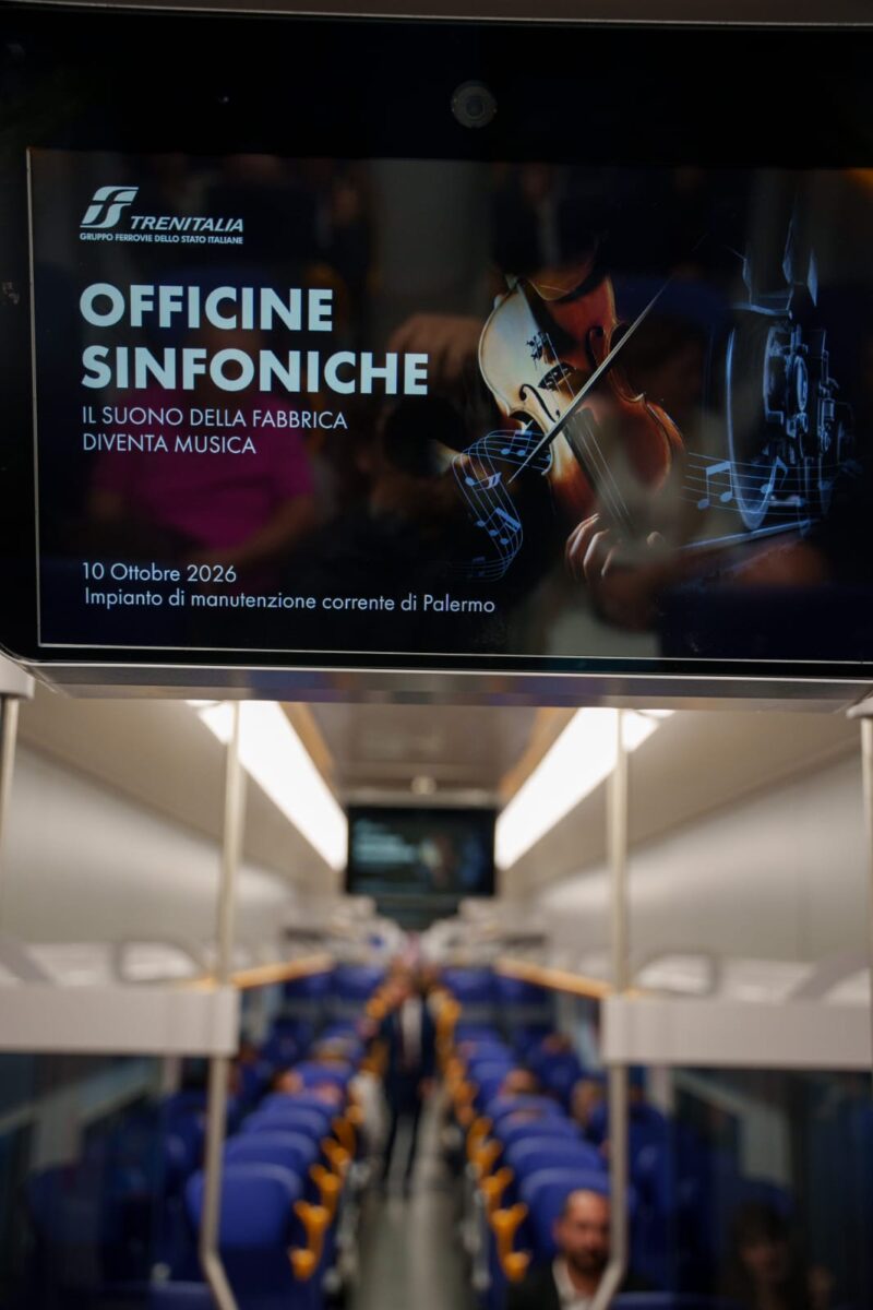 Trenitalia, quando l’officina diventa un teatro: da Palermo comincia il viaggio delle “Officine sinfoniche” Trenitalia, quando l’officina diventa un teatro: da Palermo comincia il viaggio delle “Officine sinfoniche”