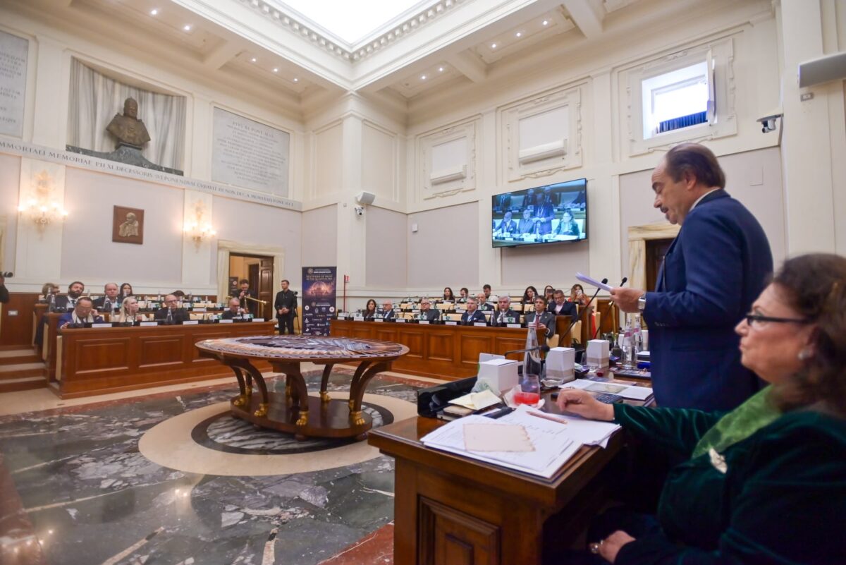 IA e quantum, Butti dal Vaticano: “La sfida è la sovranità tecnologica”. E riceve la medaglia Magnifica Humanitas IA e quantum, Butti dal Vaticano: “La sfida è la sovranità tecnologica”. E riceve la medaglia Magnifica Humanitas