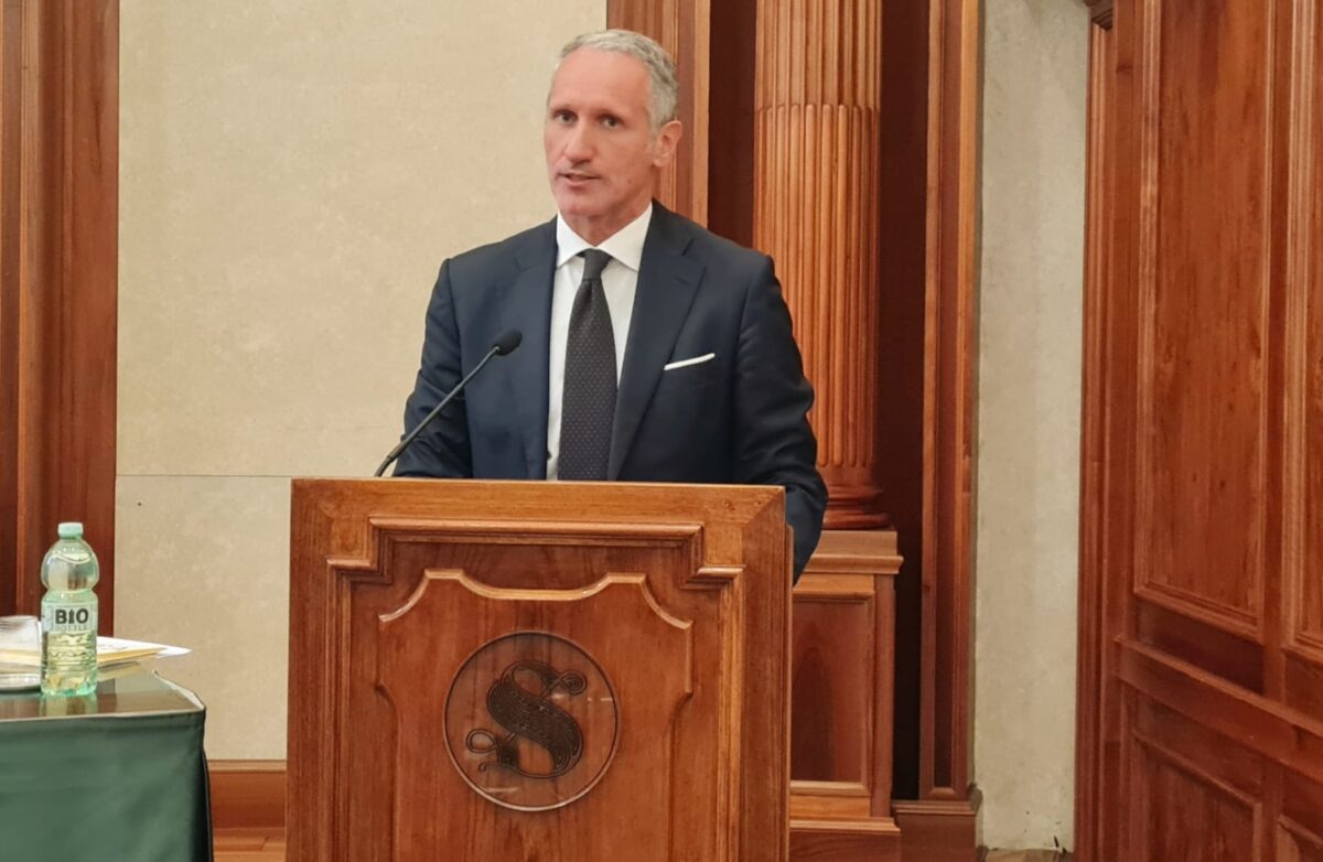 IA, Colotta (presidente di Assocomunicatori): “L’appello di Mattarella richiama aun’innovazioneresponsabile che metta l’uomo al centro” IA, Colotta (presidente di Assocomunicatori): “L’appello di Mattarella richiama aun’innovazioneresponsabile che metta l’uomo al centro”