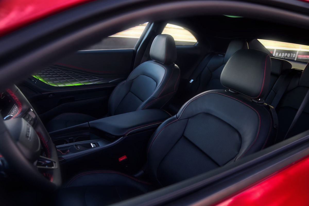 Dodge Charger Daytona e SIXPACK: la nuova generazione arriva in Europa Dodge Charger Daytona e SIXPACK: la nuova generazione arriva in Europa